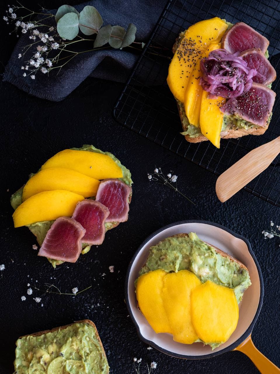 AvoToast Fish