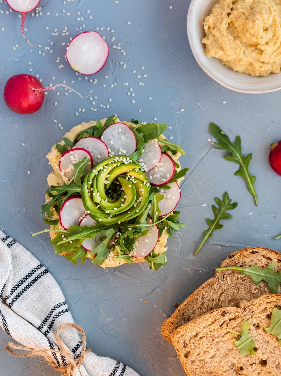 AvoToast Hummus