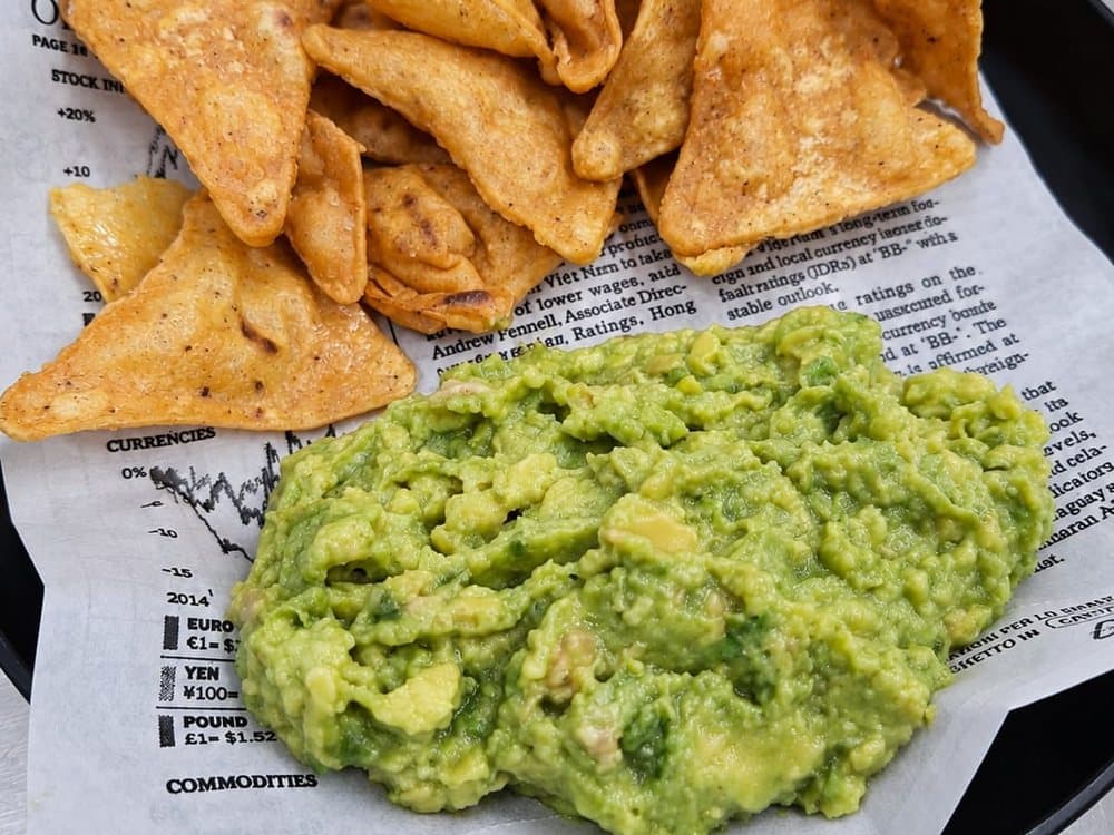 Guacamole & nachos